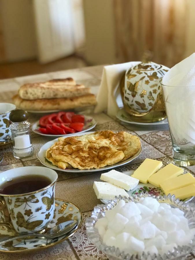 Bed and Breakfast Shaki Host House à Şǝki Extérieur photo